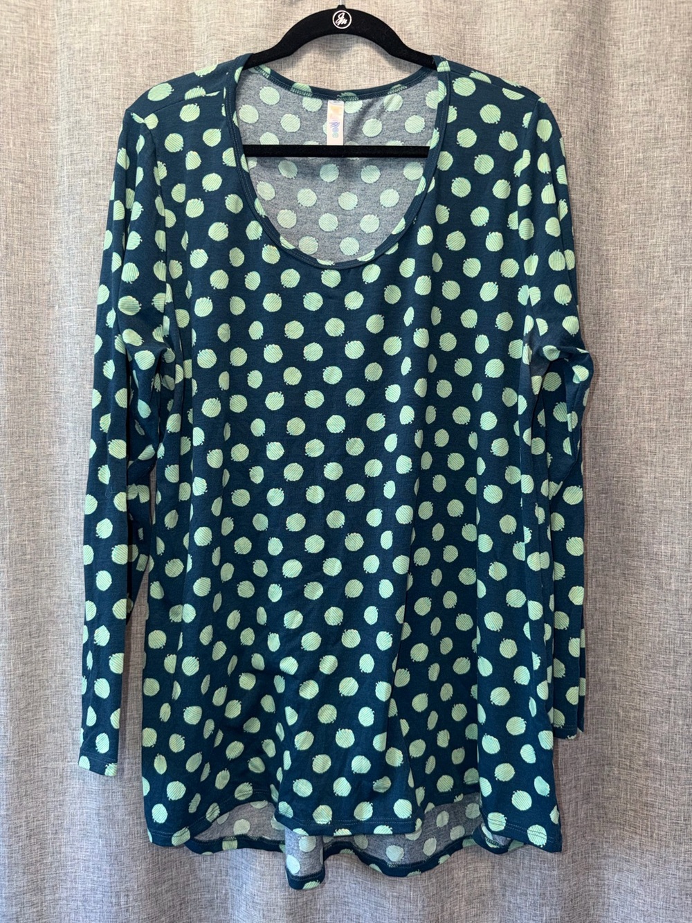 LuLaRoe Long Sleeve Scoop Neck Top with Mint Polka Dots 3XL